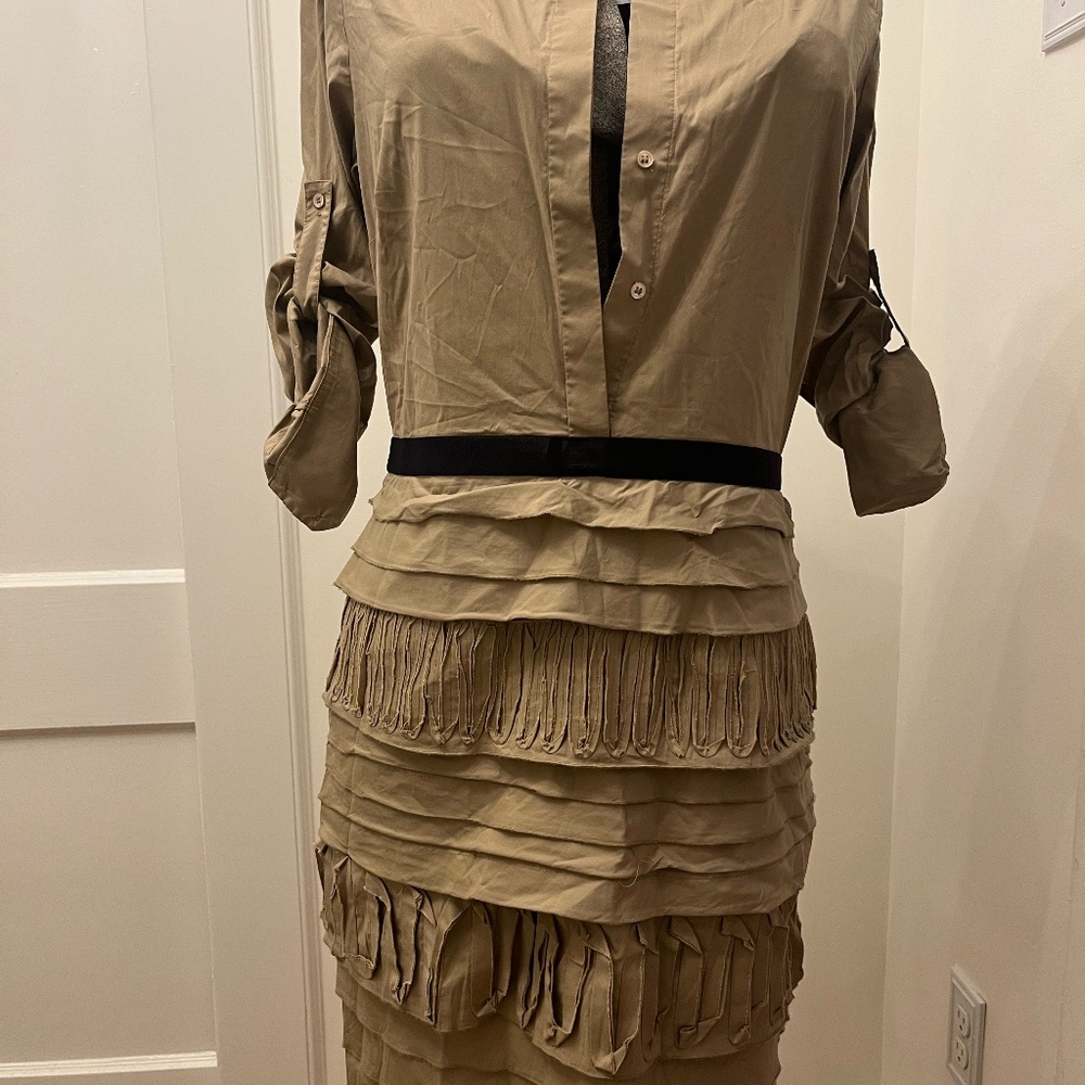 DRESS WITH DETAILS